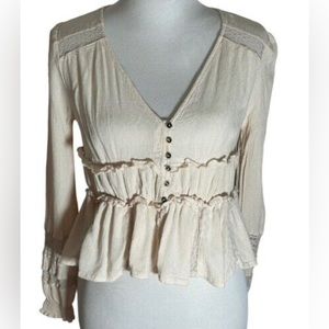 New with tag American Eagle Outfitters Long Sleeve Lace Blouse Size L